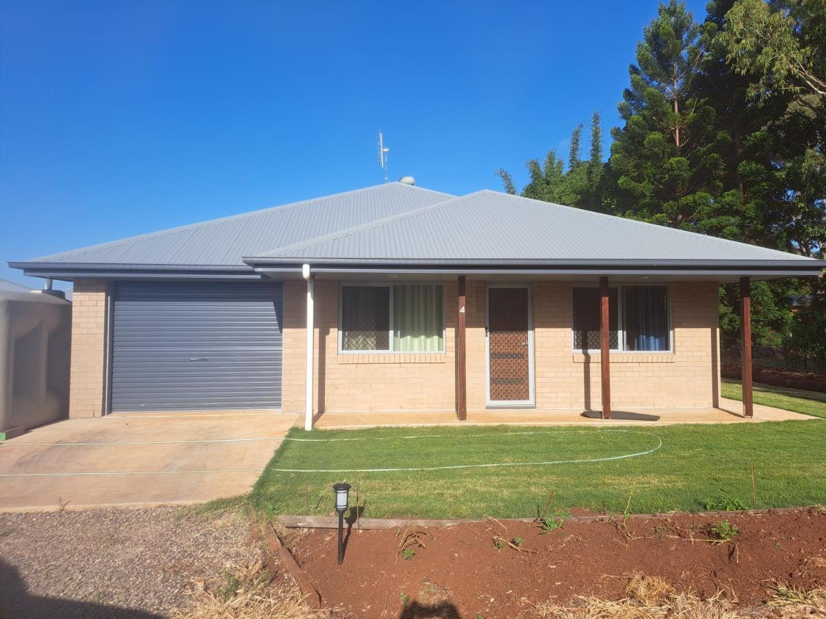 Markwell St Villas Kingaroy Buitenkant foto